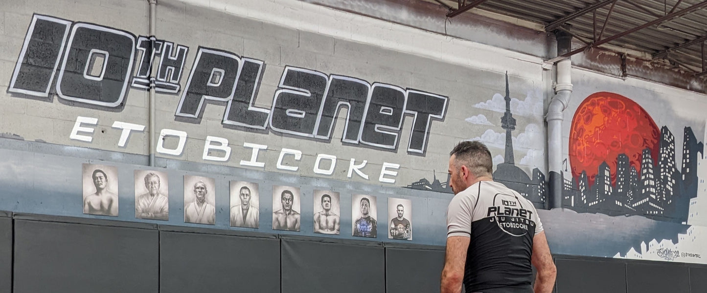 10th Planet Black and White Rashguard